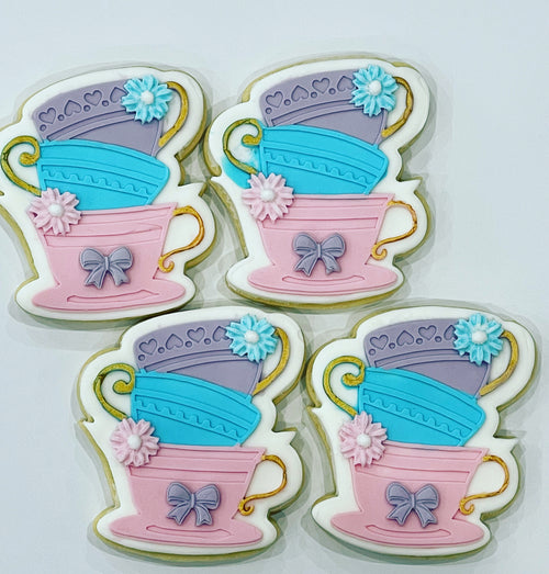 Alice in Wonderland Teacup cookies in blue and pink