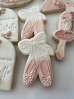 Ballerina Shoes cookies in Pink and White 