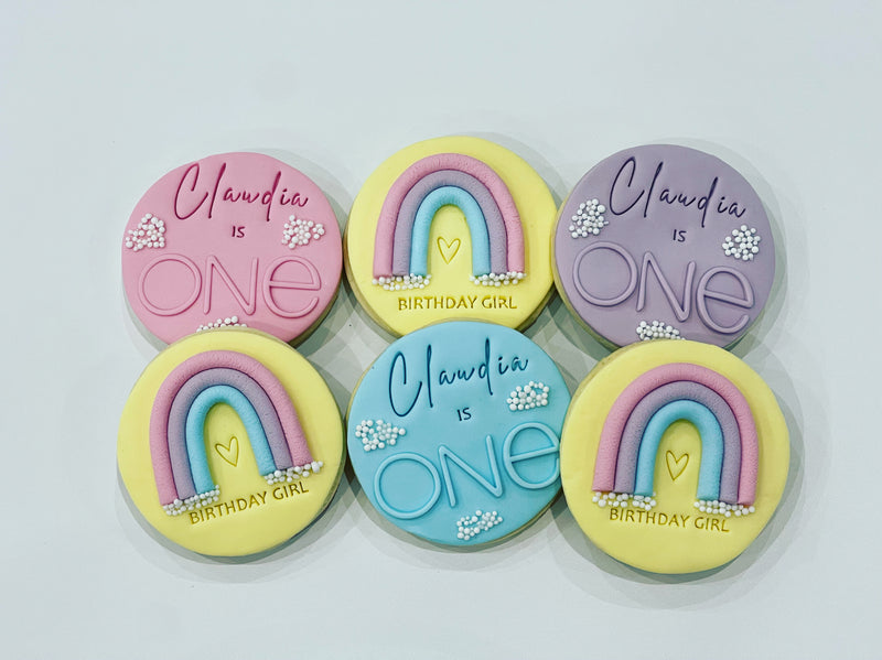 Personalised Rainbow Cookies in Circle shapes